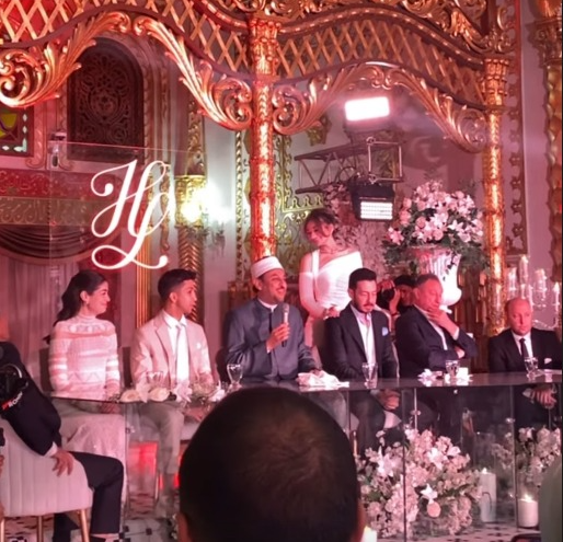 شيخ رمضان عبد المعز يعقد قران ليلى زاهر وهشام جمال
