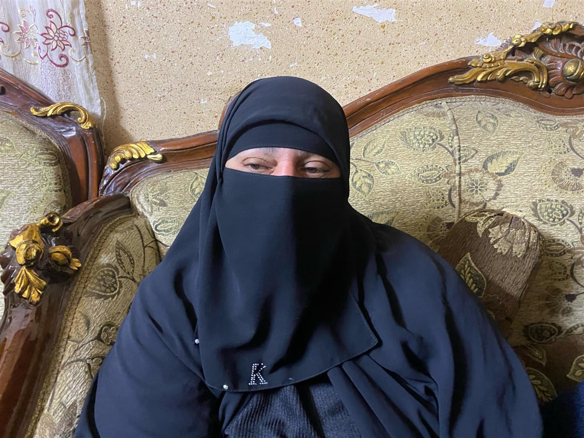 والدة الشاب أحمد ياسر