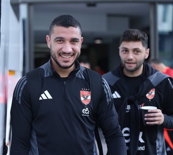 الأهلي يتدرب على ملعب تاسك في بريتوريا استعدادا لمواجهة صن داونز