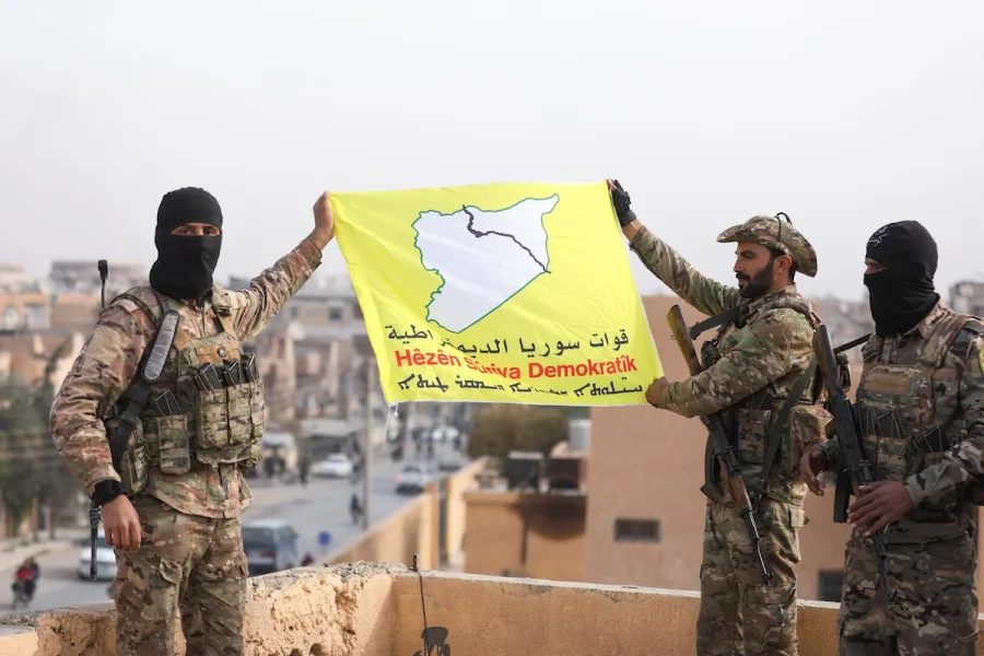 مقاتلون من قوات سوريا الديمقراطية “قسد”