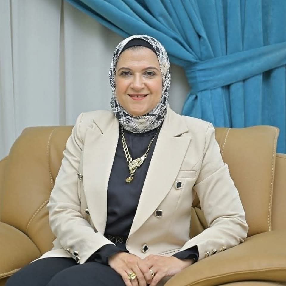 الدكتورة ولاء العقاد عميدة كلية الإعلام بنات