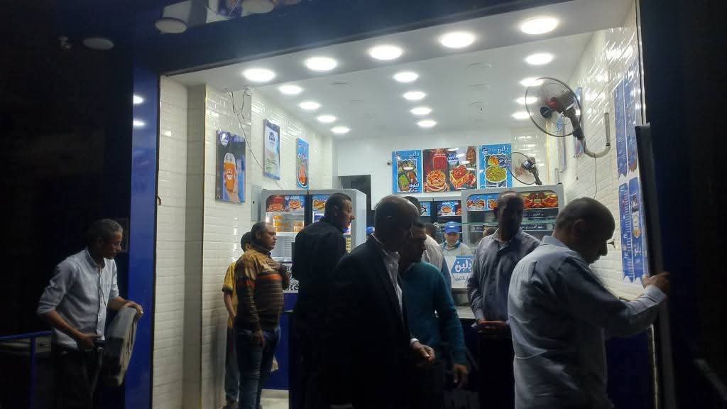 اغلاق المحالات في المنيا