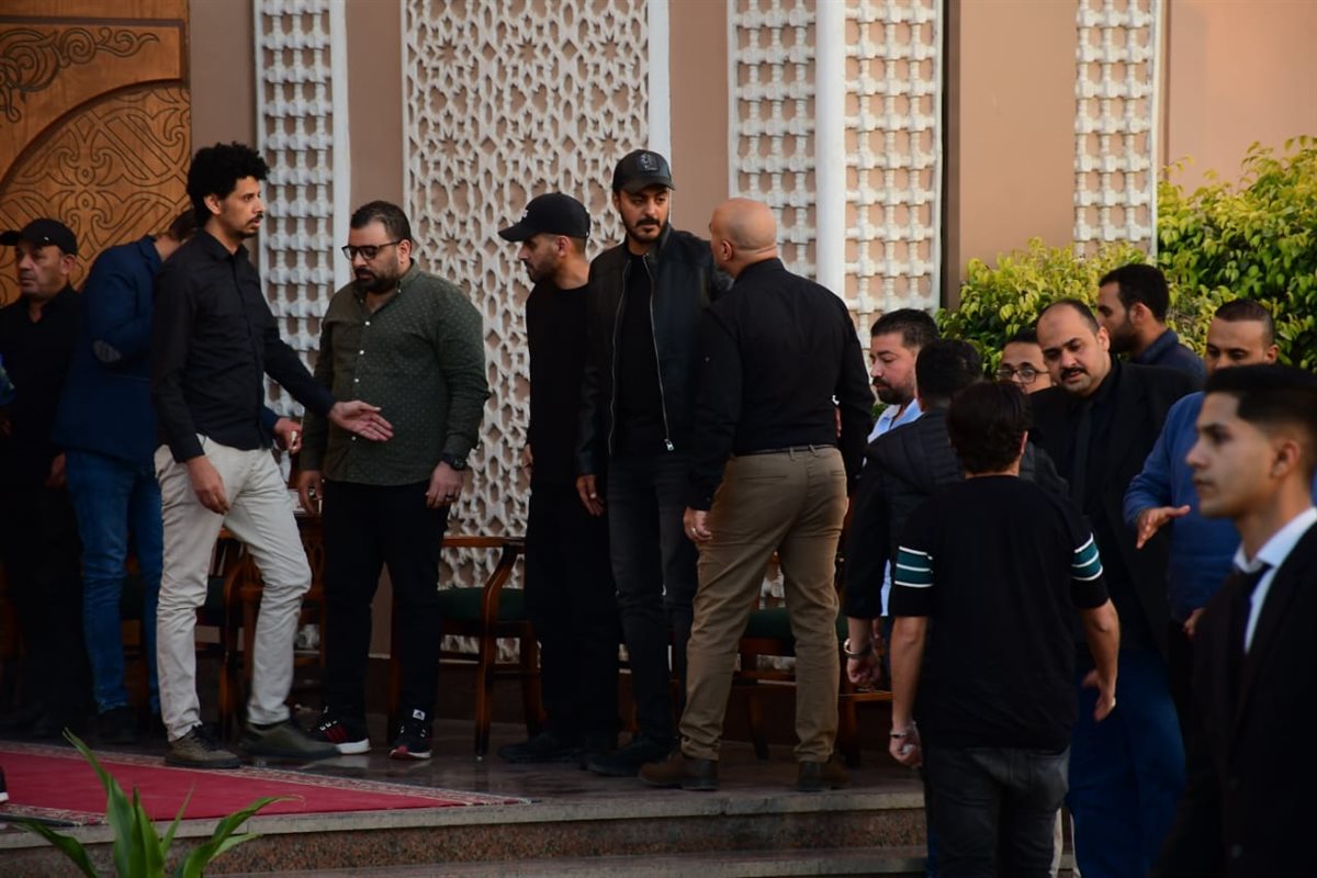 بدء عزاء سليمان عيد و حمدي الميرغني ونجله يستقبلان العزاء&nbsp;