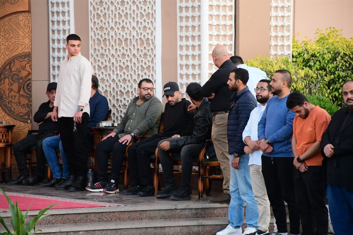 بدء عزاء سليمان عيد و حمدي الميرغني ونجله يستقبلان العزاء&nbsp;