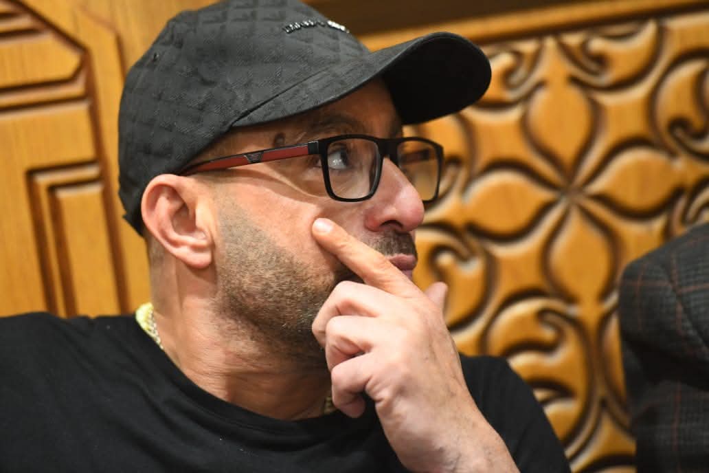 نجوم الفن والغناء والإعلام يؤدون واجب العزاء في الفنان الراحل سليمان عيد