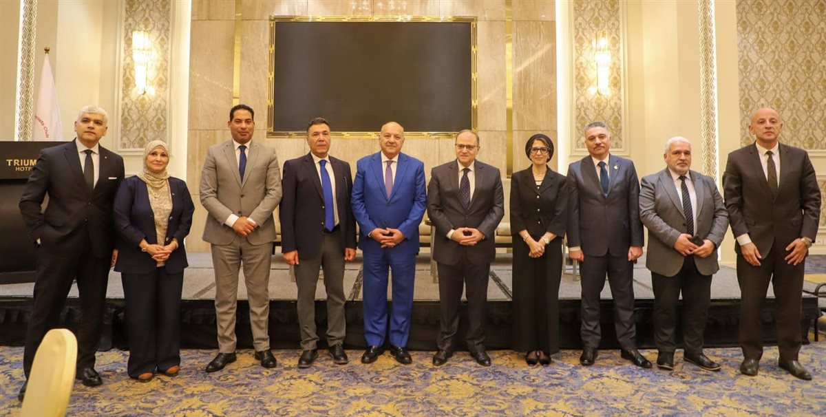 جانب من المائدة المستديرة&nbsp;