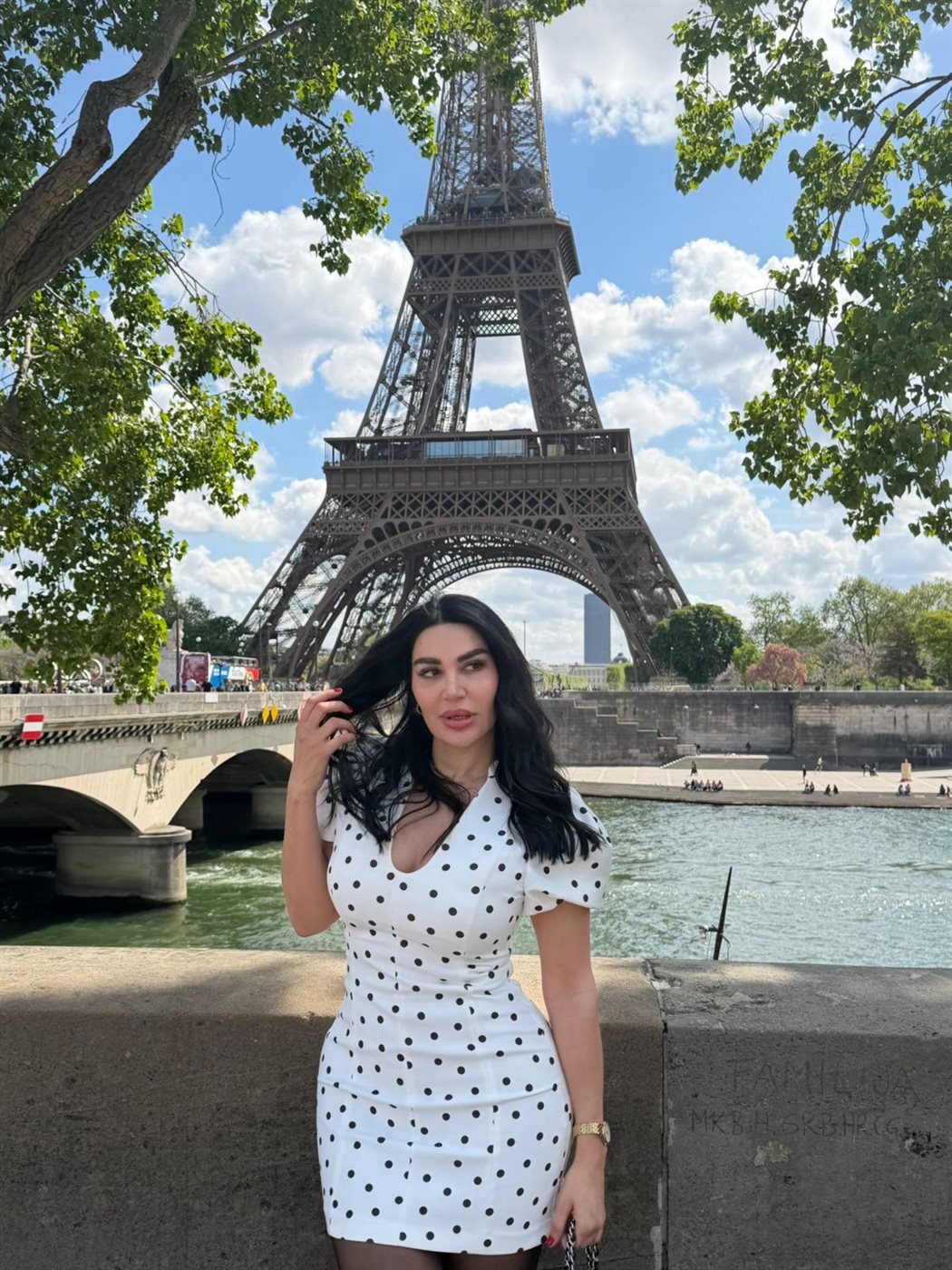 سارة نخلة