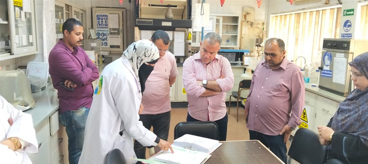 رئيس مياه الفيوم يتفقد قطاع المعامل المركزية ويؤكد: رقابة صارمة لضمان جودة مياه الشرب