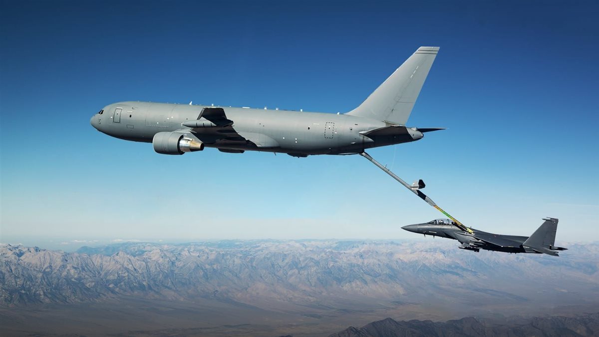 <strong>طائرة التزود بالوقود KC-46</strong>