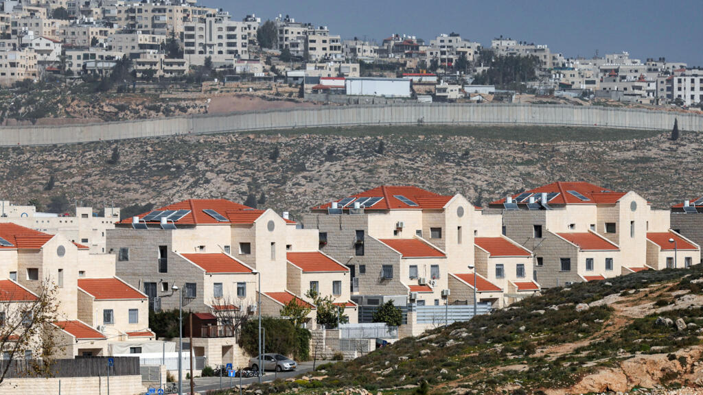 إسرائيل تضخ 270 مليون دولار لتعزيز البنية التحتية للمستوطنات في الضفة
