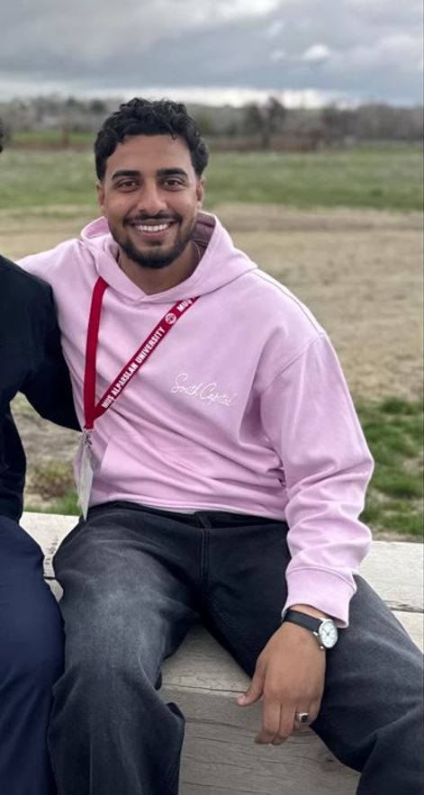 <strong>الشاب المصري عبد الرحمن محمد إسماعيل</strong>