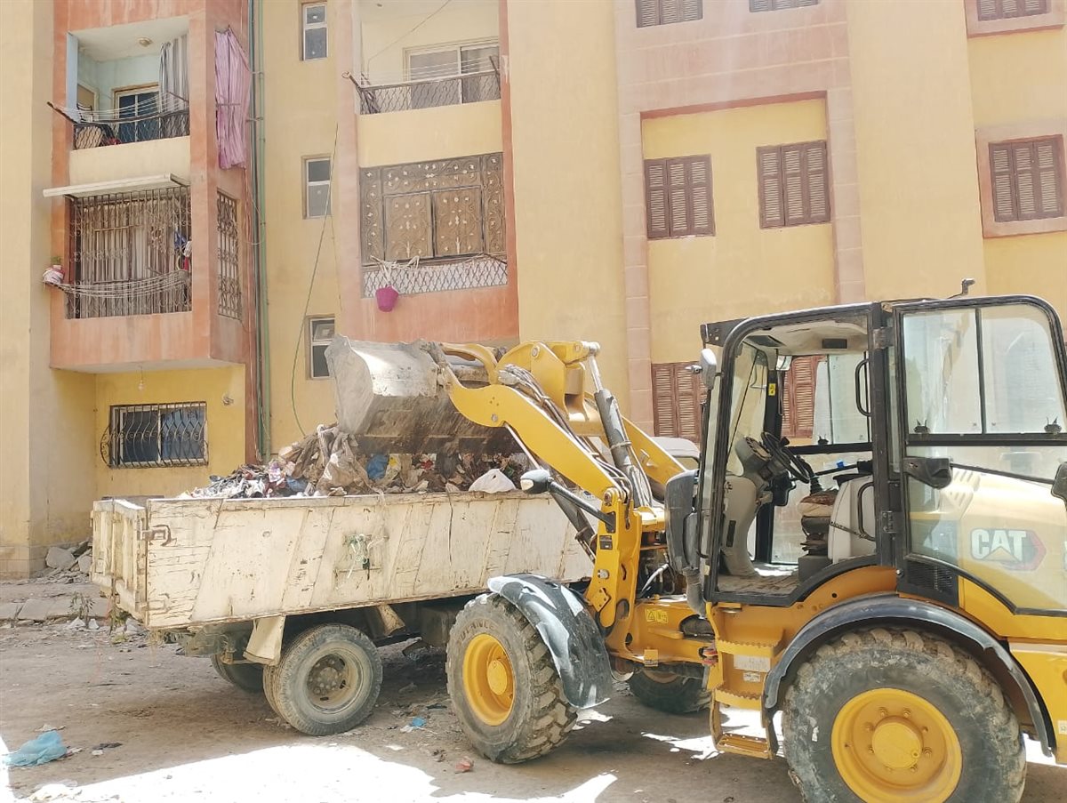 حملات للنظافة ورفع الإشغالات وتحسين المظهر الحضاري بمركزي إطسا وطامية