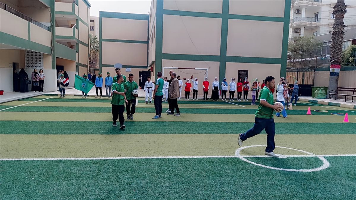 قبيصي يتابع نماذج من الأنشطة لطلاب التربية الخاصة بمدرستي الأمل للصم وضعاف السمع والتربية الفكرية بشرق الفيوم