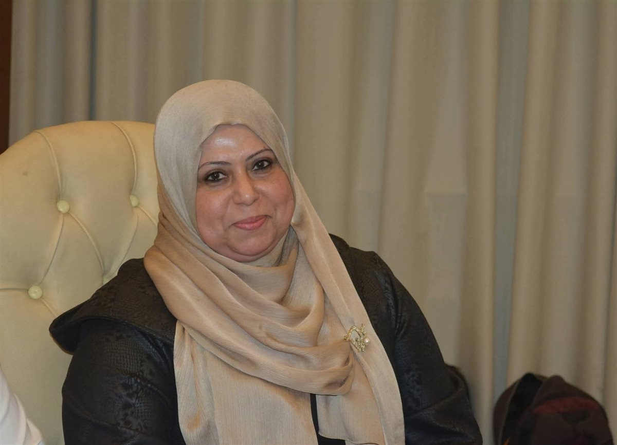 الدكتورة زينب شحاتة