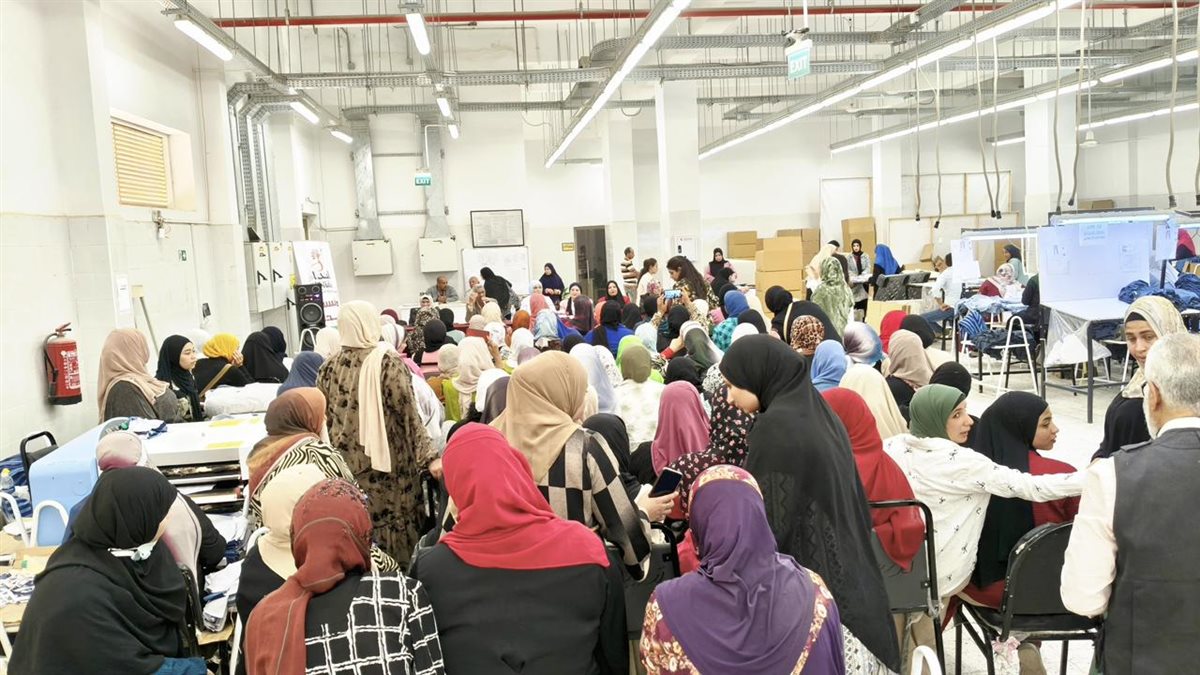 من قلب العزب… عمال الغزل والنسيج يحتفلون بعيدهم بين الفن والوعي ورسائل البناء”