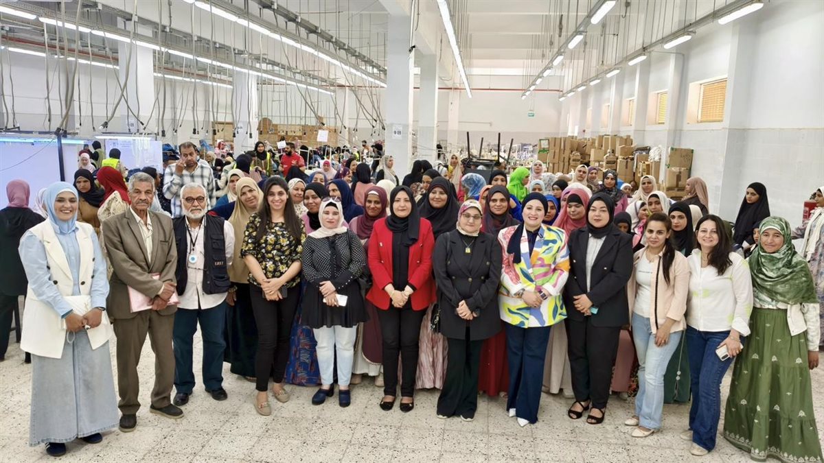 من قلب العزب… عمال الغزل والنسيج يحتفلون بعيدهم بين الفن والوعي ورسائل البناء”