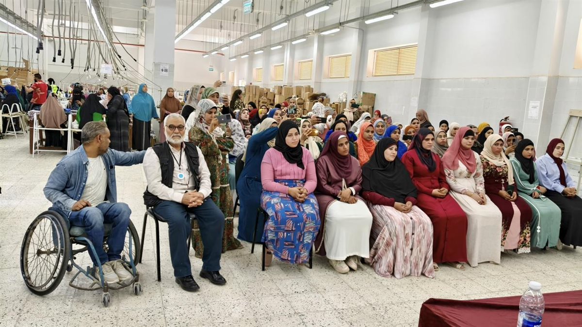 من قلب العزب… عمال الغزل والنسيج يحتفلون بعيدهم بين الفن والوعي ورسائل البناء”