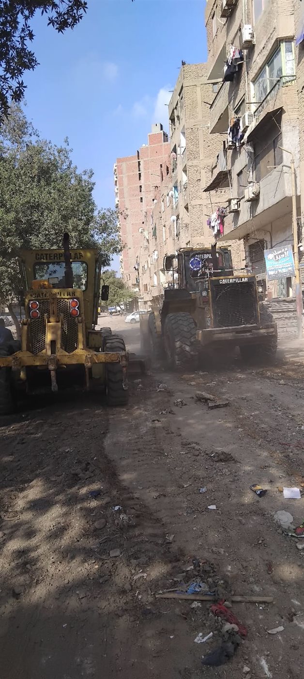 جانب من توسعة الطريق