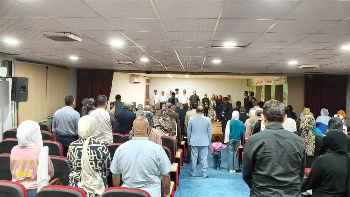 “سواعد تبني الوطن”.. ثقافة الفيوم تحتفي بعيد العمال بفقرات وطنية وفنية كبرى بنادي المحافظة