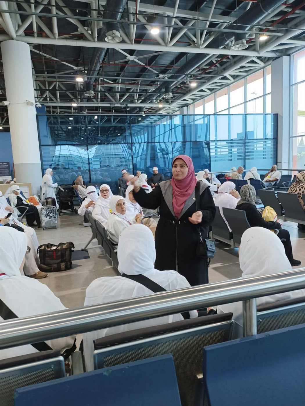 واعظات الأزهر يشاركن بقوافل توعية الحجيج بمطار القاهرة