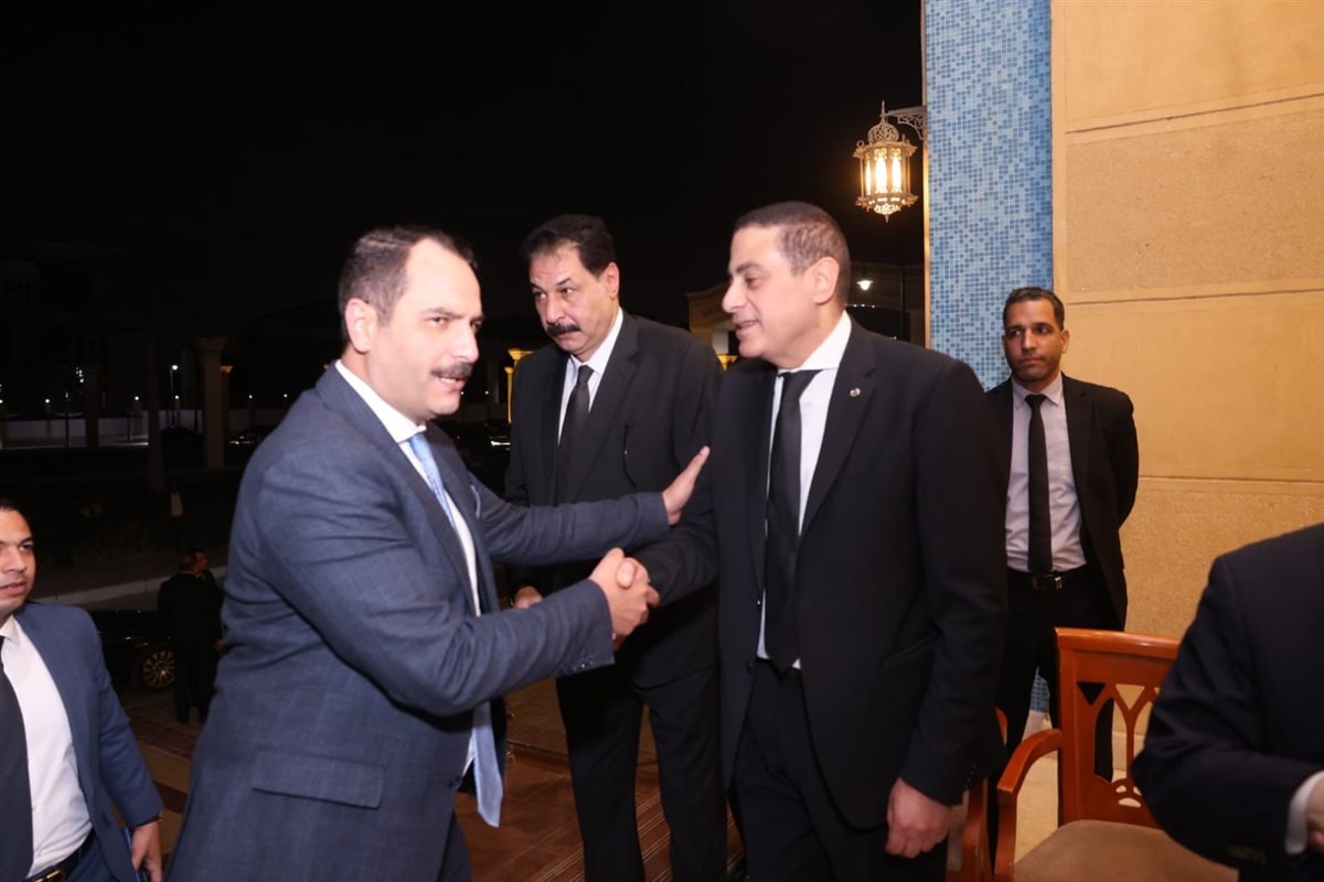جانب من تقديم واجب العزاء&nbsp;