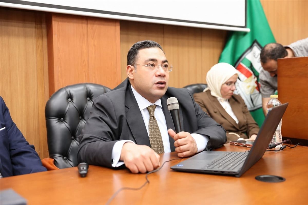 المستشار أحمد سعد رئيس مركز الدراسات القضائية والتدريب والتعاون الدولي والثقافي