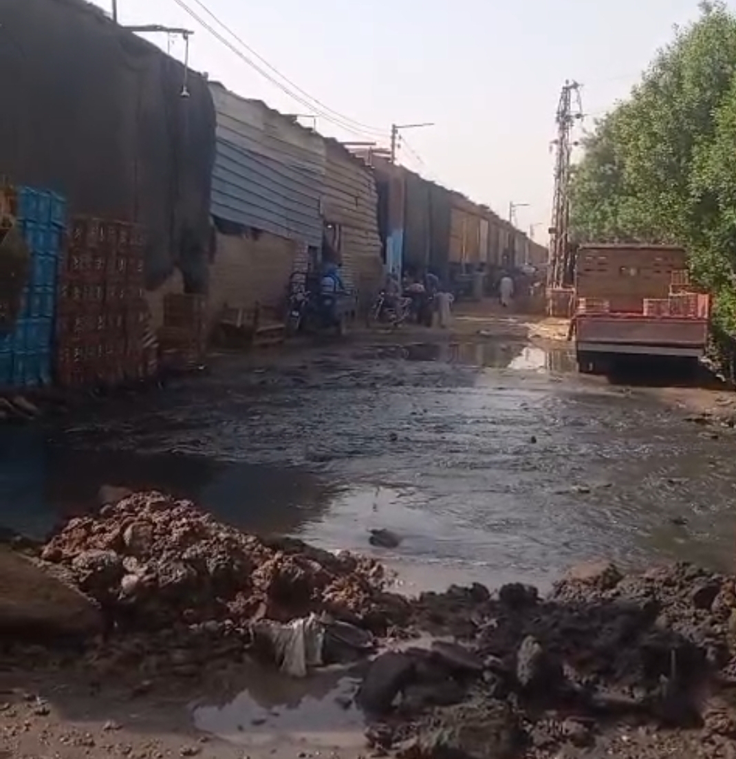 من موقع كسر خط طرد صرف صحي
