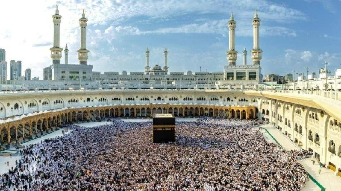 <strong>متى تفتح العمرة بعد الحج؟</strong>