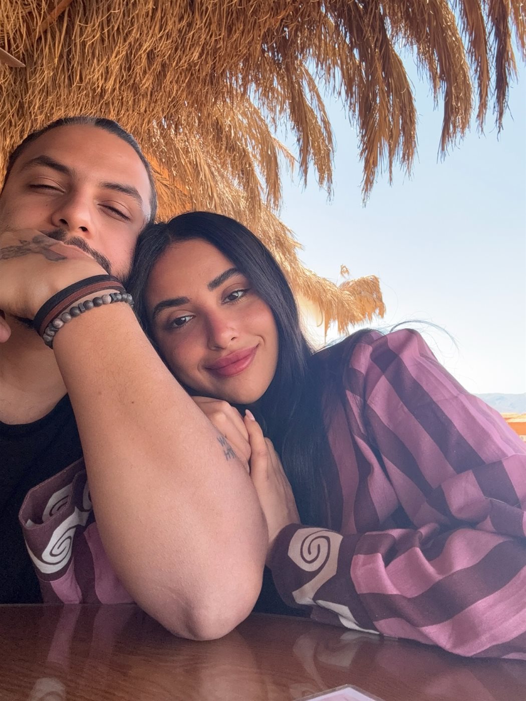 آية سماحة تحتفل بعيد زواجها