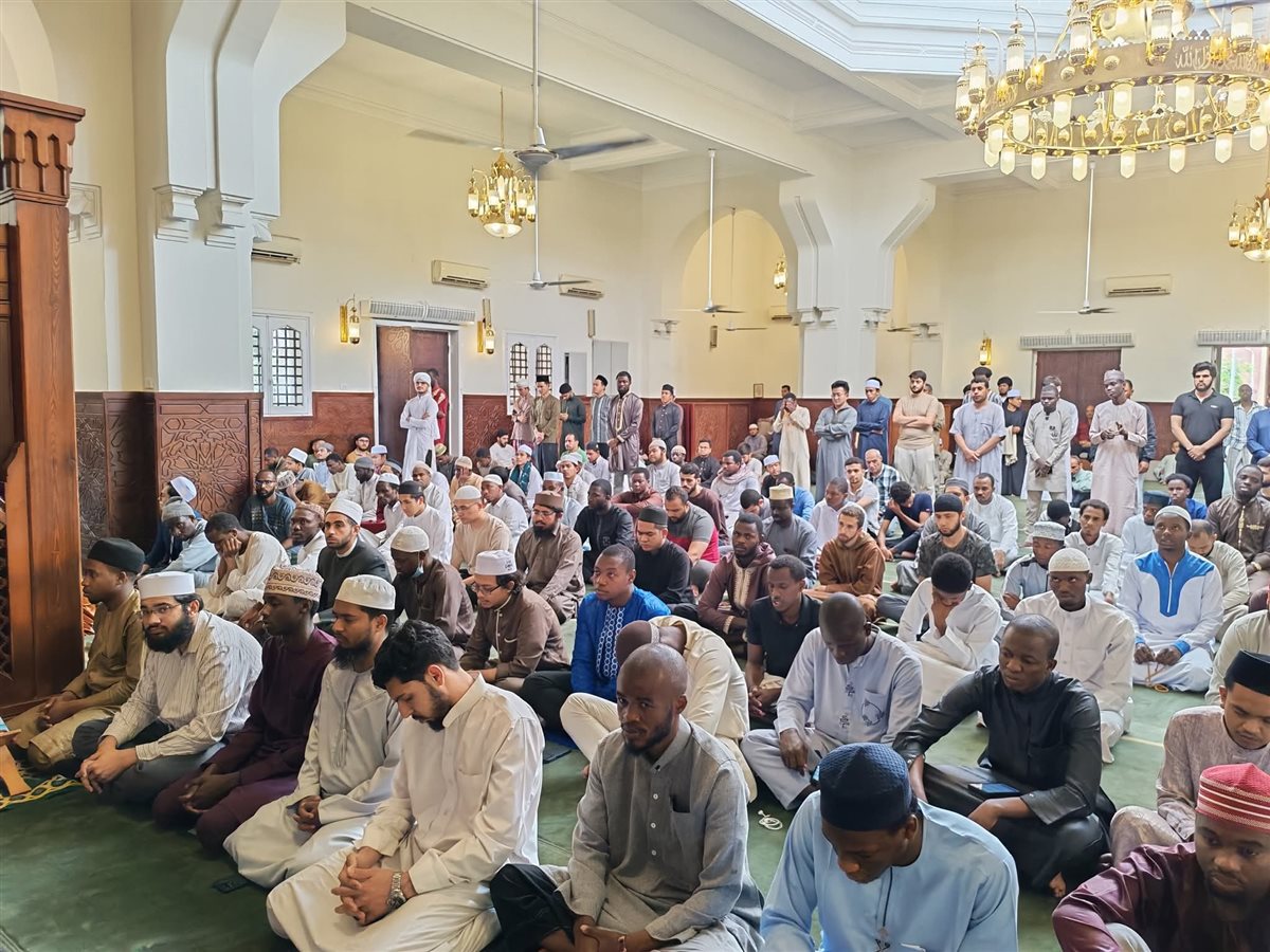 شعائر صلاة الجمعة بمسجد مدينة البعوث