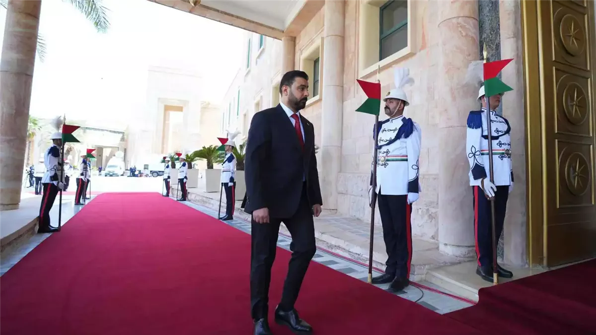 <strong>رئيس الوزراء الجديد علي فالح الزيدي</strong>