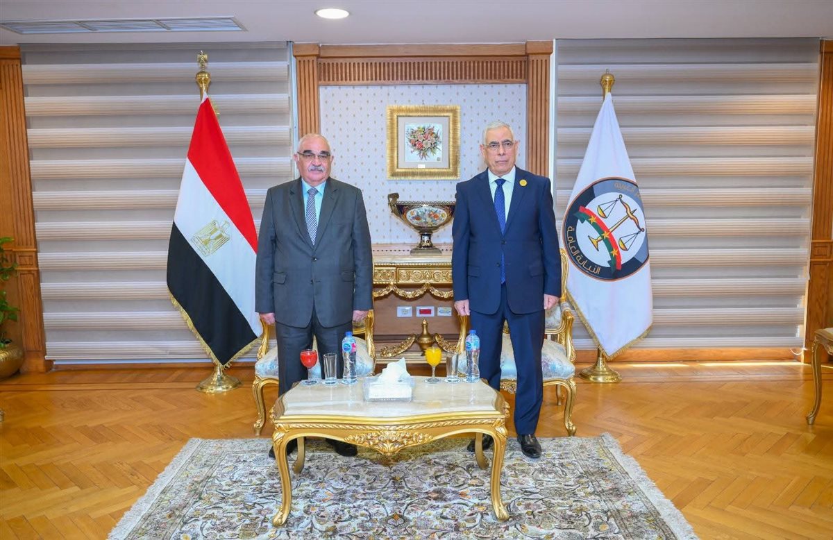 المستشار الدكتور حسين مدكور رئيس قضايا الدولة والمستشار محمد شوقي النائب العام