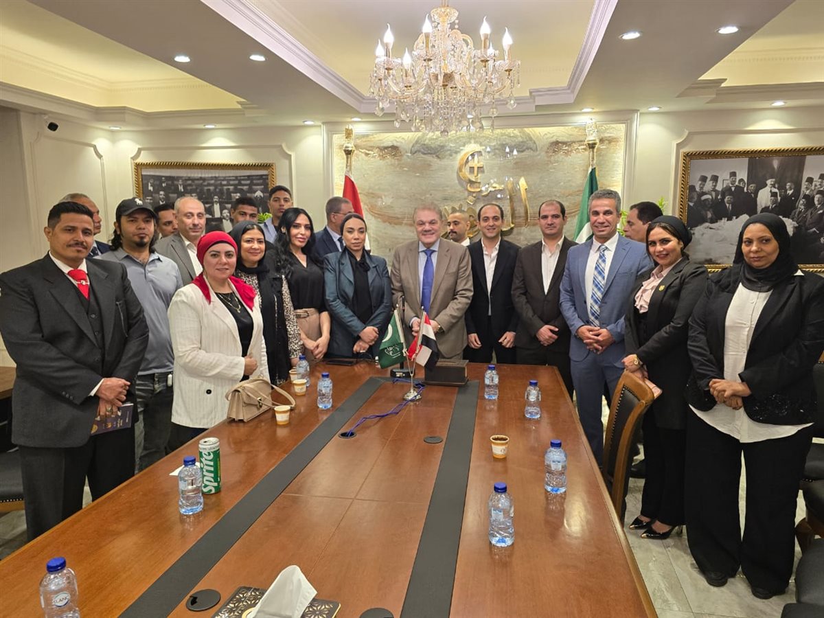 أعضاء كيان شباب إيد في إيد