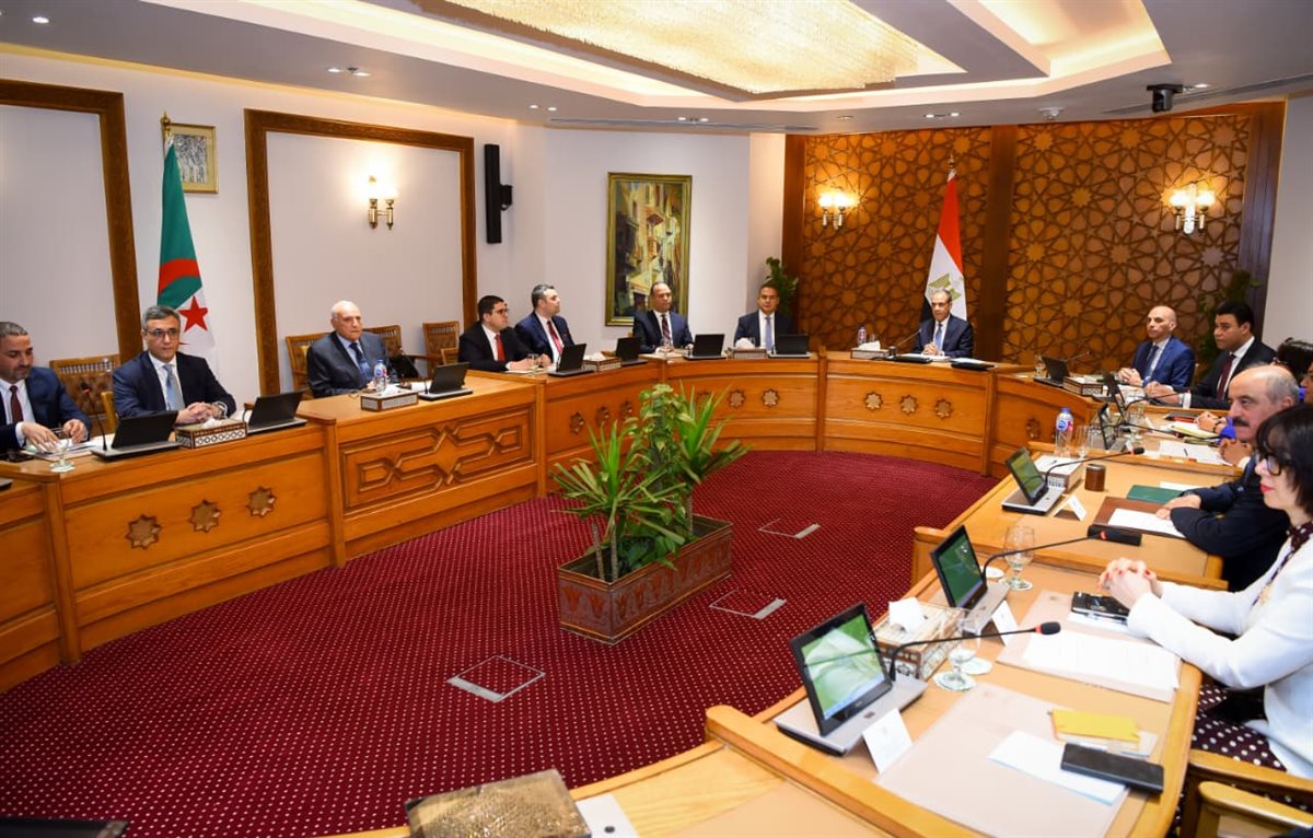 <strong>وزراء خارجية مصر والجزائر وتونس يلتقون المبعوثة الخاصة للسكرتير العام للأمم المتحدة لدى ليبيا</strong>