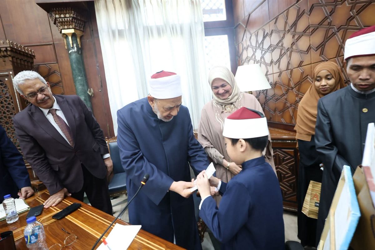 جانب من تكريم الطفل المعجزة محمد عبد المهيمن