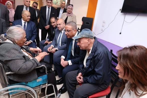 جانب من تهنئة المحافظ