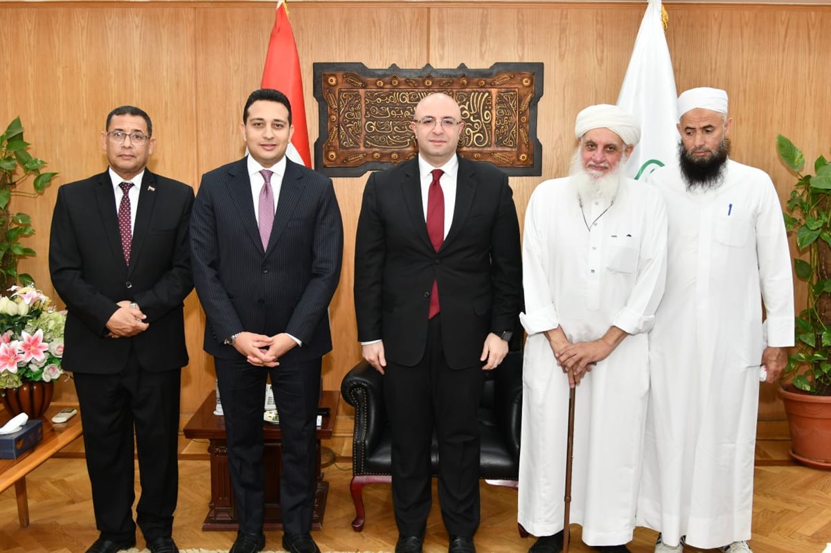 محافظ الفيوم يستقبل المهنئين بعيد الأضحى المبارك