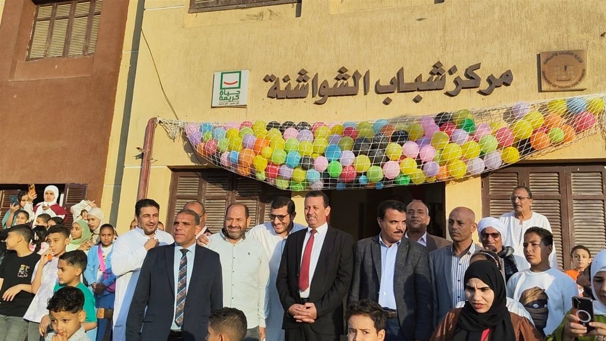 رئيس مركز ومدينة يوسف الصديق يؤدي صلاة عيد الأضحى بساحة الشواشنة ويشارك الأهالي فرحة العيد