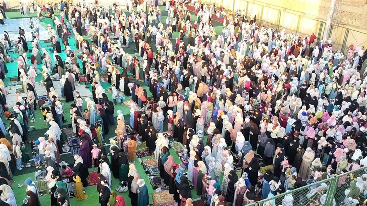 رئيس مركز ومدينة يوسف الصديق يؤدي صلاة عيد الأضحى بساحة الشواشنة ويشارك الأهالي فرحة العيد