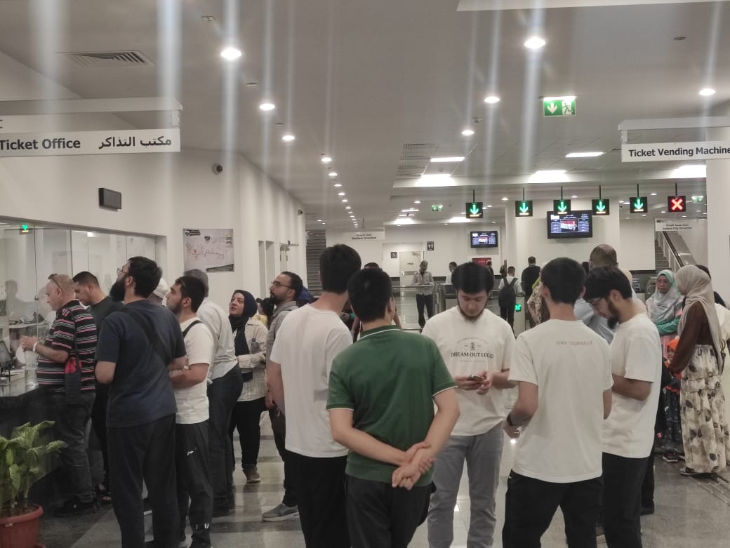 جانب من إقبال المواطنين على المونوريل&nbsp;