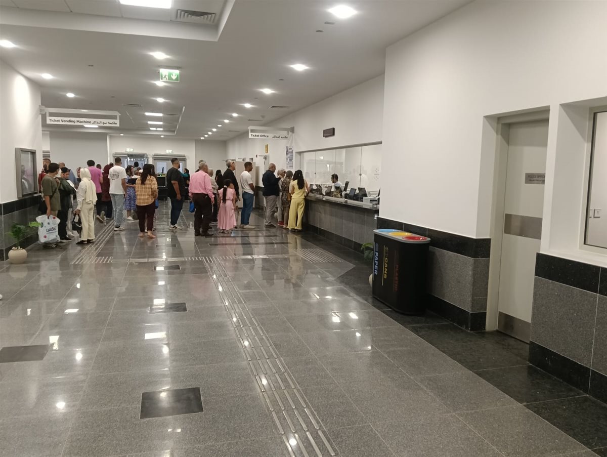 جانب من إقبال المواطنين على المونوريل&nbsp;