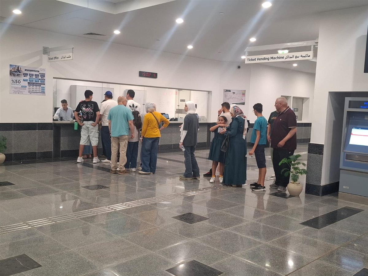جانب من إقبال المواطنين على المونوريل&nbsp;