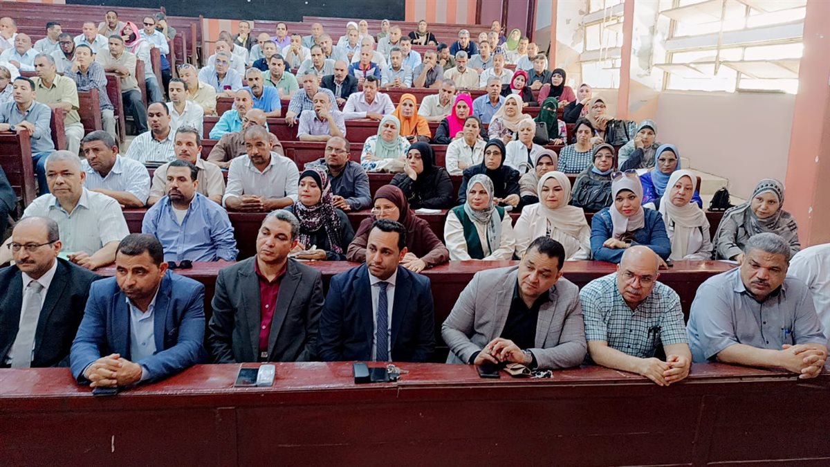 فريق لمتابعة أمتحانات الشهادة الأعدادية بالفيوم.. ولا تهاون مع حالات الغش
