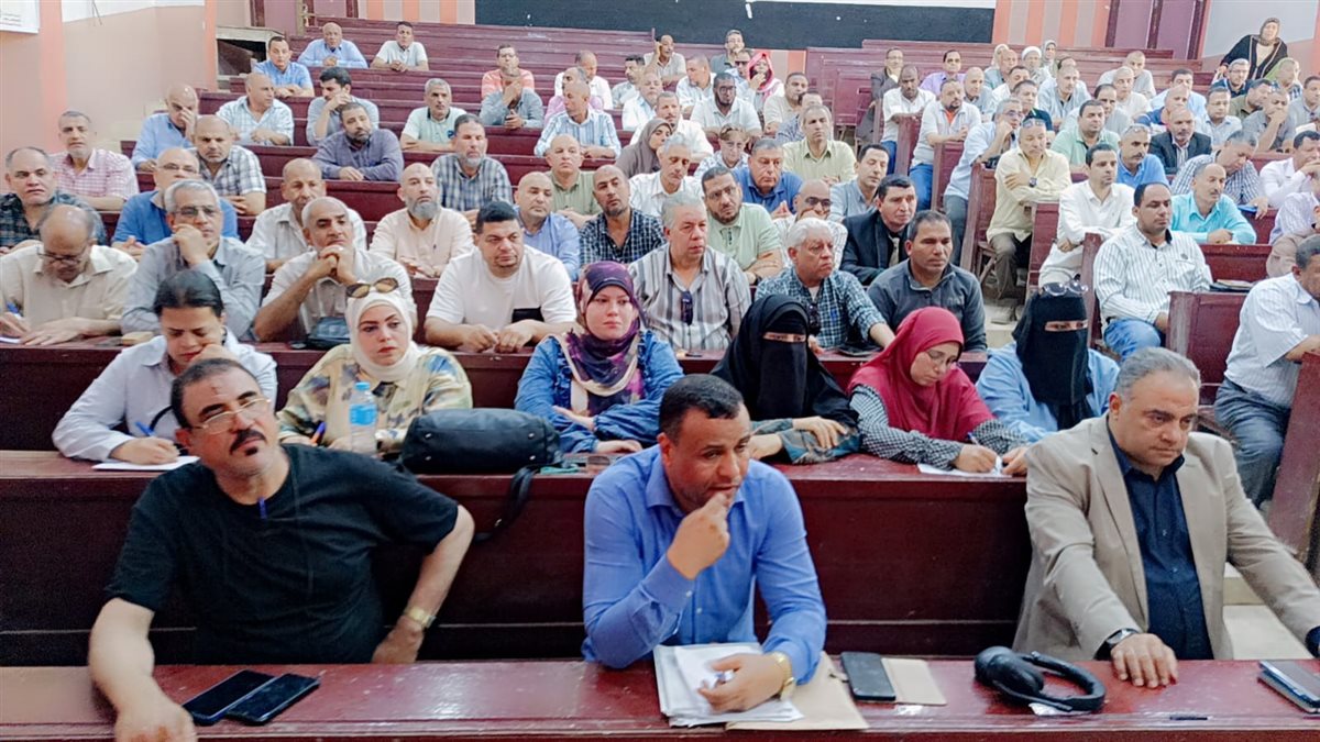 فريق لمتابعة أمتحانات الشهادة الأعدادية بالفيوم.. ولا تهاون مع حالات الغش