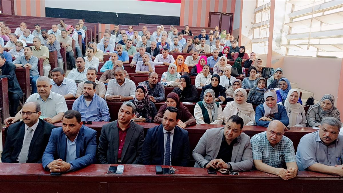 فريق لمتابعة أمتحانات الشهادة الأعدادية بالفيوم.. ولا تهاون مع حالات الغش