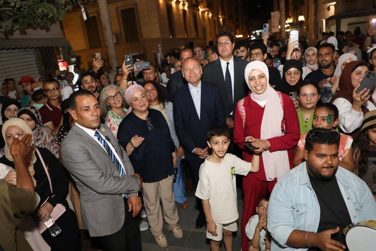 جانب من جولة المحافظ في وسط البلد