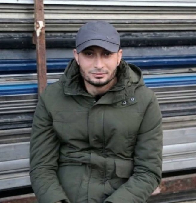 <strong>صقر أبو كريم</strong>