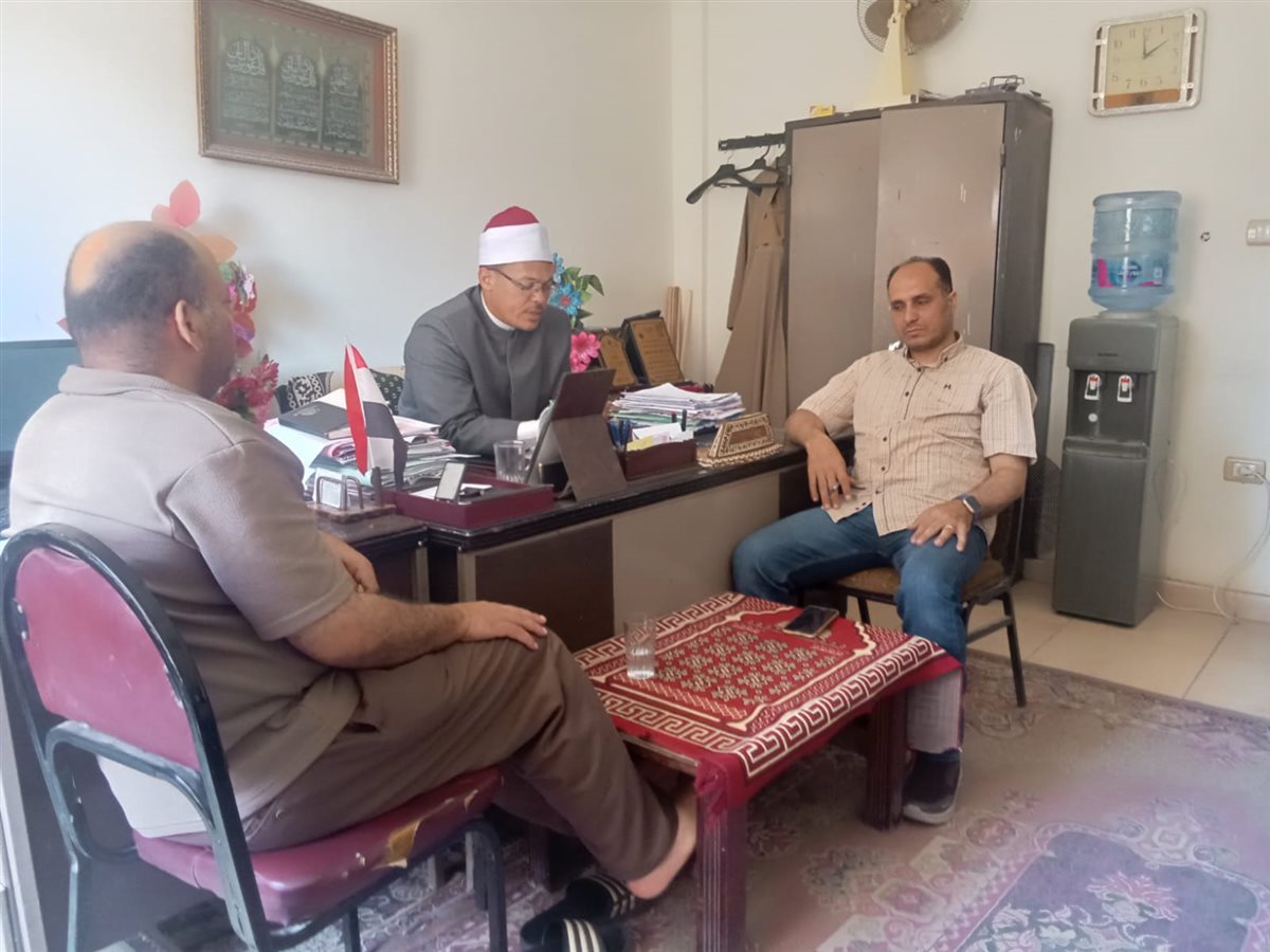 مدير الدعوة يعقد اجتماعًا مع اللجنة الفرعية لبحث شئون ملحقات المساجد