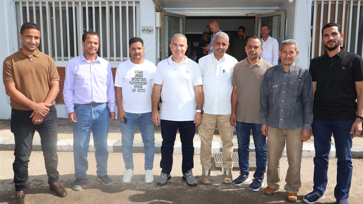 رئيس مياه الفيوم يكرم فريق الصرف الصحي بالمنطقة الجنوبية بإبشواي والإدارة العامة للرقابة والمتابعة تقديراً لجهودهم المتميزة