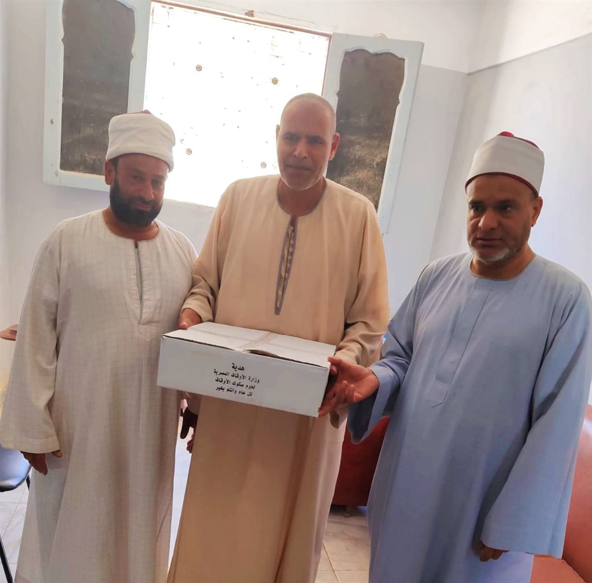 أوقاف الفيوم تسلم المضحين أنصبتهم من الأضاحي وتوجه الشكر لوزير الأوقاف